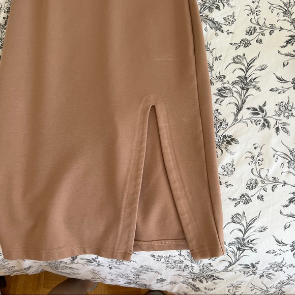 One Piece Body Fitted Dress - Picture 4 of 5